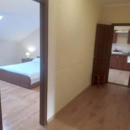 Apartment Doba - центр 1 кім 5-6 місць ! Mukatschewo