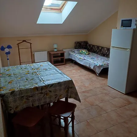 Apartman Doba - центр 1 кім 5-6 місць ! Munkács