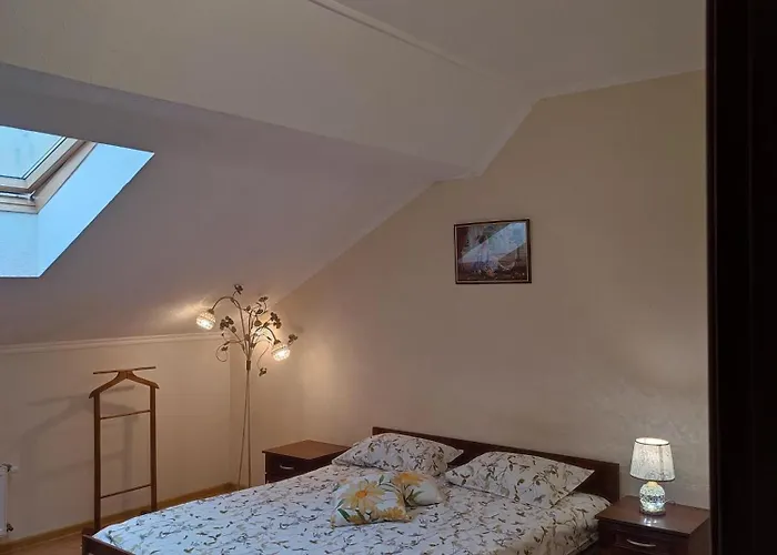 Doba - центр 1 кім 5 міс завжди тепла ! Apartman *